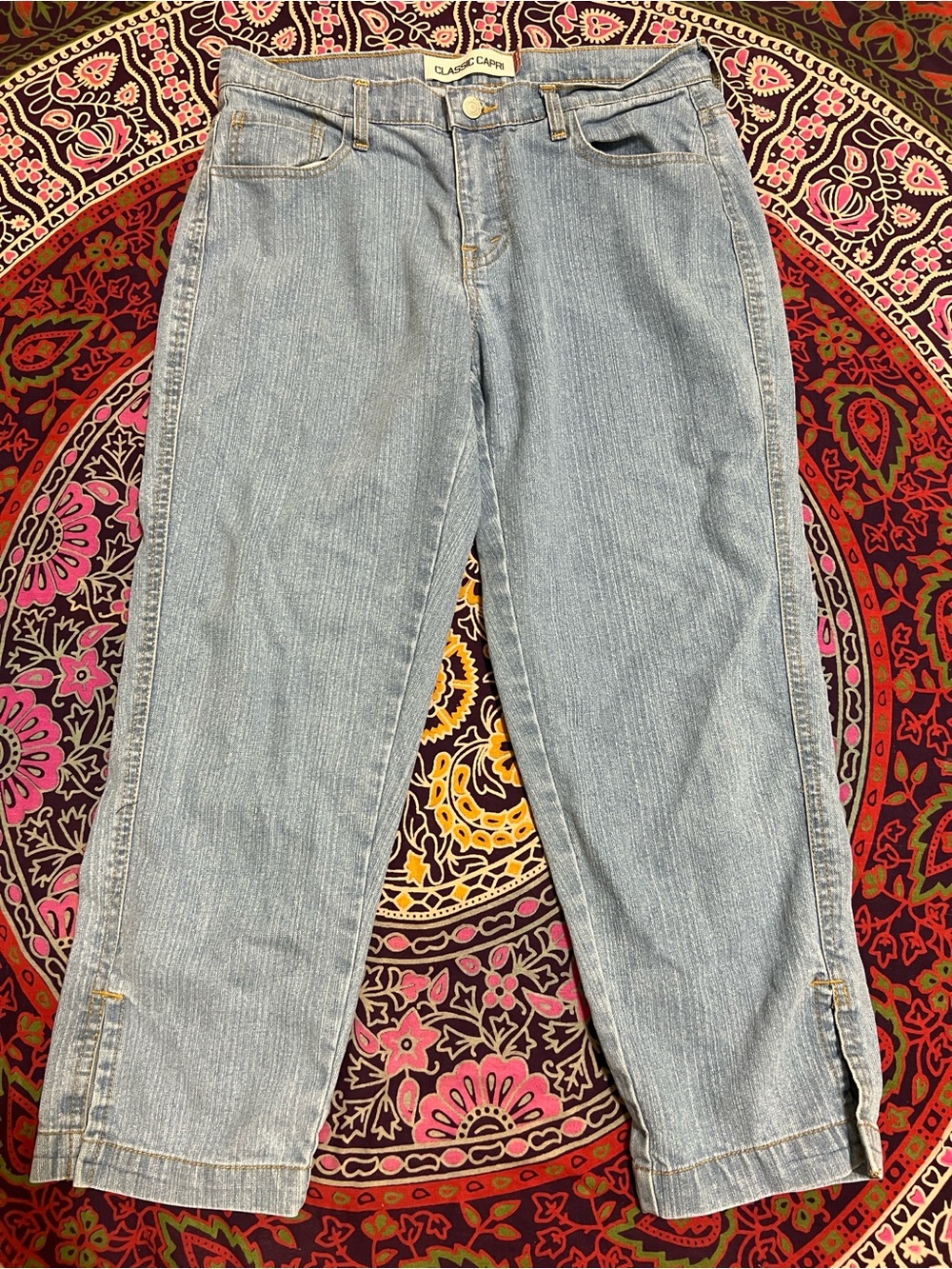 Levi’s Classic Light Blue Women's Capri Jeans size 10